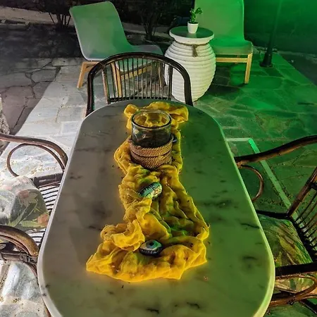 Guest house Aerides Studios