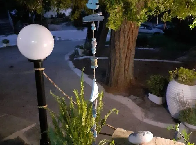 Aerides Konukevi Méthana