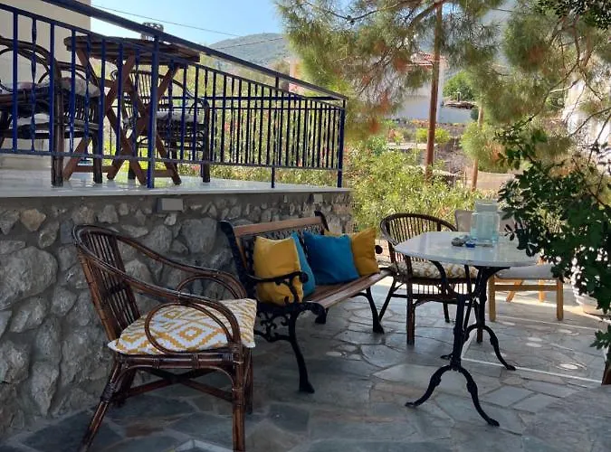 Konukevi Aerides Méthana